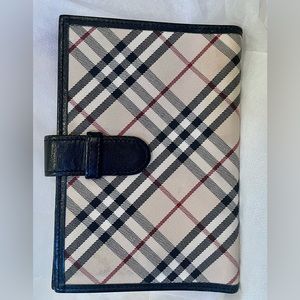 Burberry Agenda in excellent condition, 100%  authentic